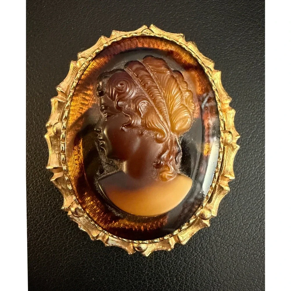 Vintage Cameo Brooch Pendant Victorian Revival Gold Tone Brown